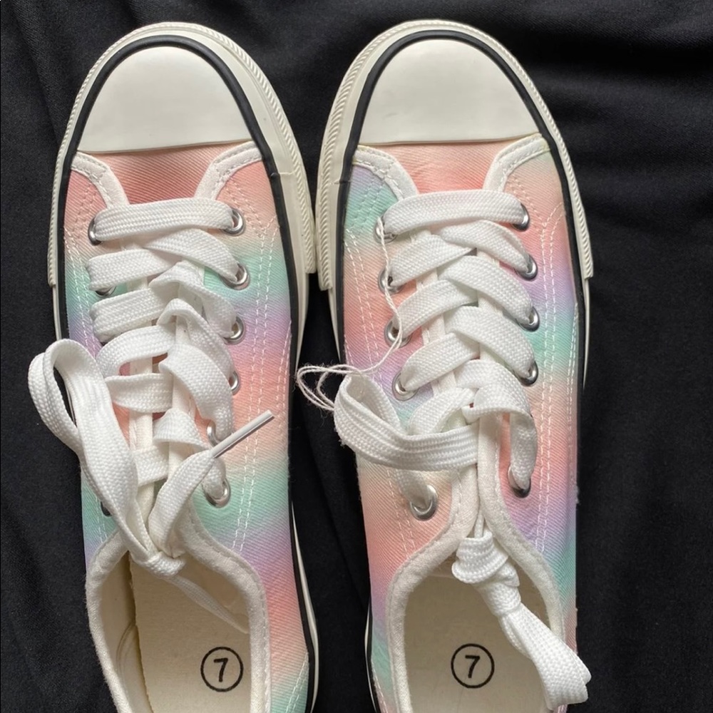 NEW Not Converse but converse like, tie dye pastel colors size: 7